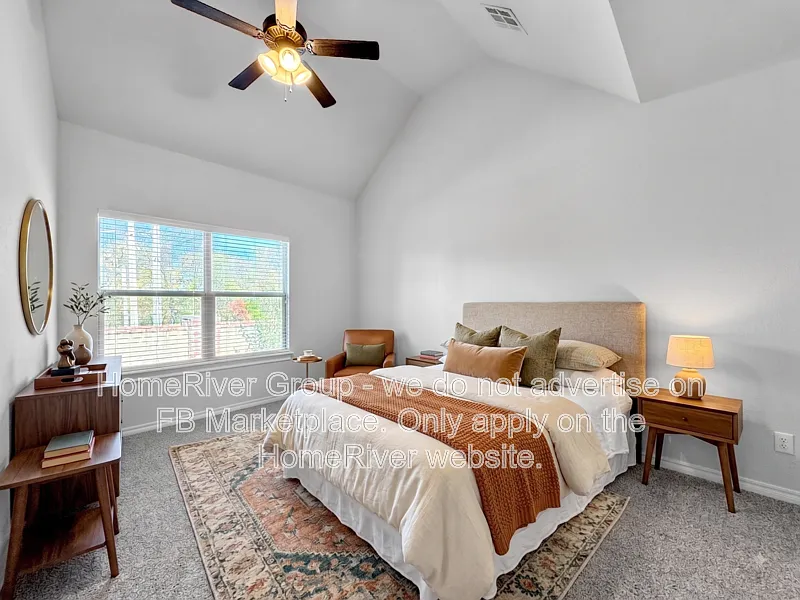 5 bed, 2.5 bath, 2142 sqft, $2,675 — Photo 4
