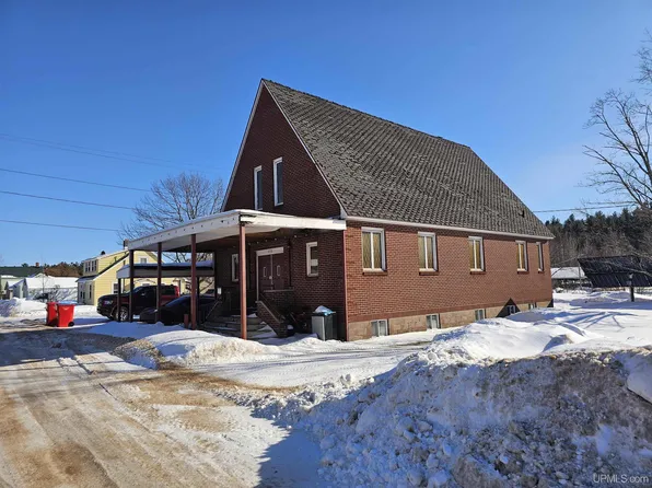 111 Simpson Ave, Palmer, MI 49871