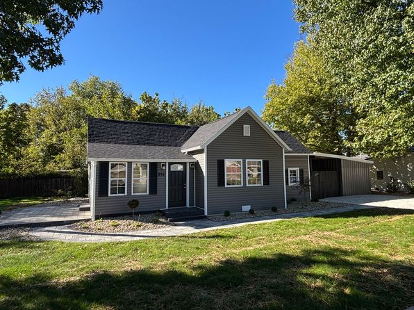 213 Parker Ln