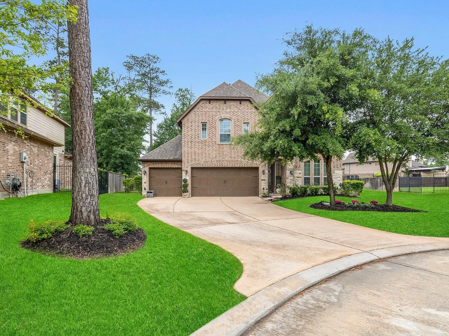 4 bed, 3.5 bath, 3320 sqft, $4,250 — Photo 1