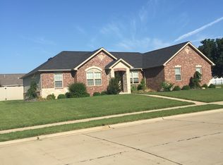 4183 Redfield Dr, Swansea, IL