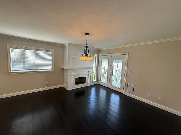 430 Carnation Pl — Photo 10