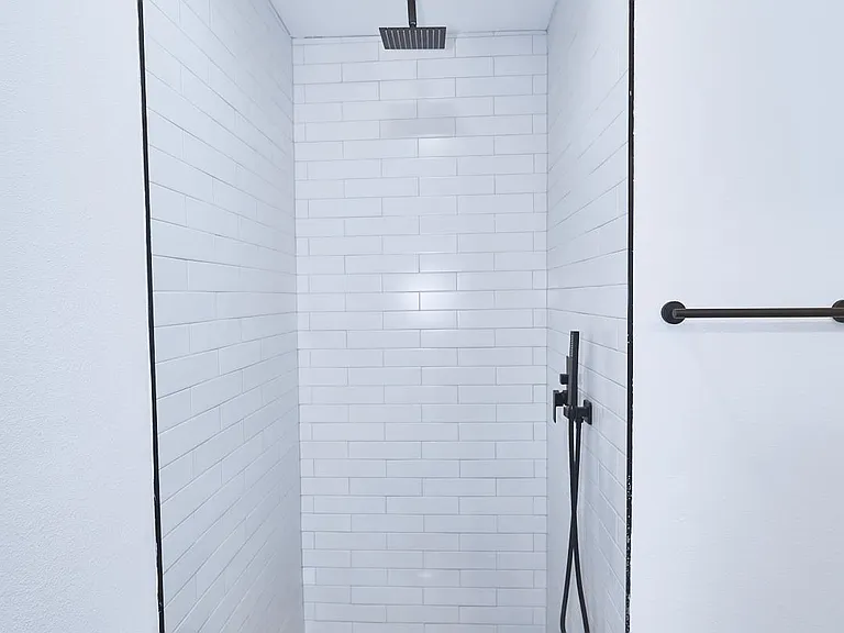 3300 Tom Green St #6 — Photo 21