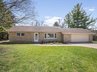 N69W21023 Pleasant St, Menomonee Falls, WI 53051