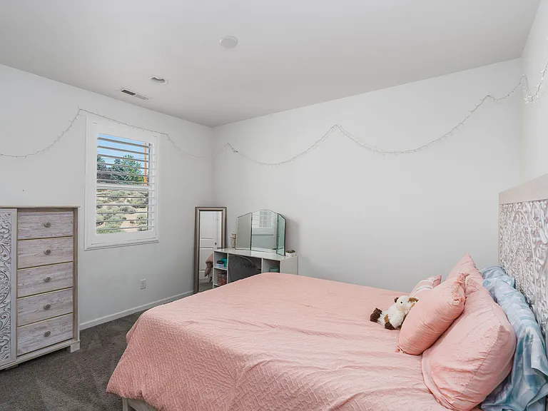 2280 Altamira Dr — Photo 12