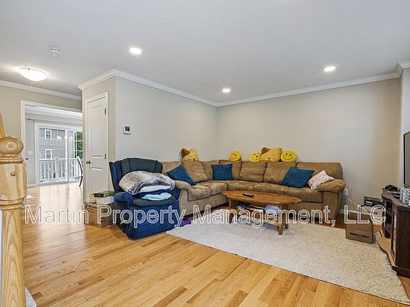 4th image of 4 Fairview St #10-1