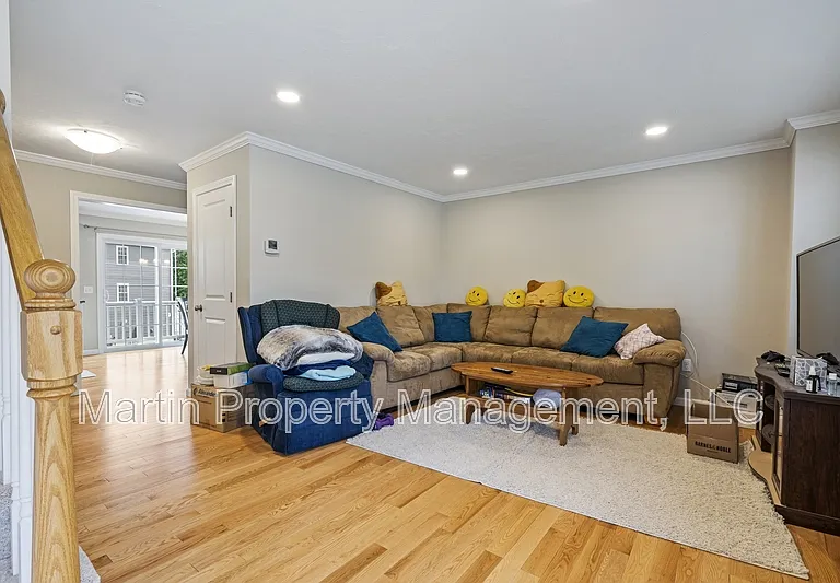 4 Fairview St #10-1 — Photo 4