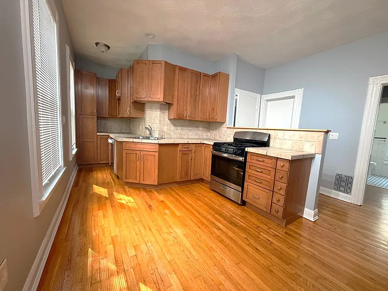 172 Ellsworth Ave #1 — Photo 9