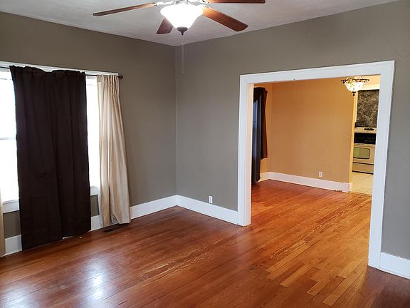 4th image of 307 W 6th St