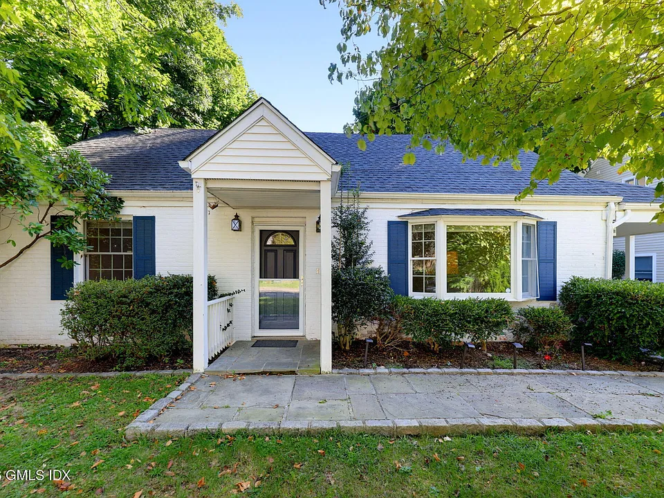 17 Arnold St