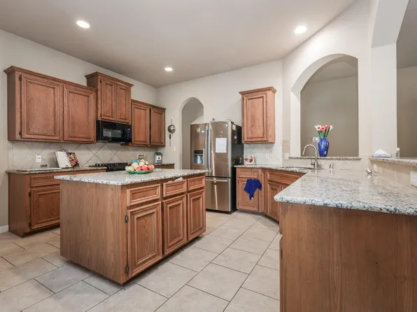 2307 Trinity Manor Ln, Richmond, TX 77469