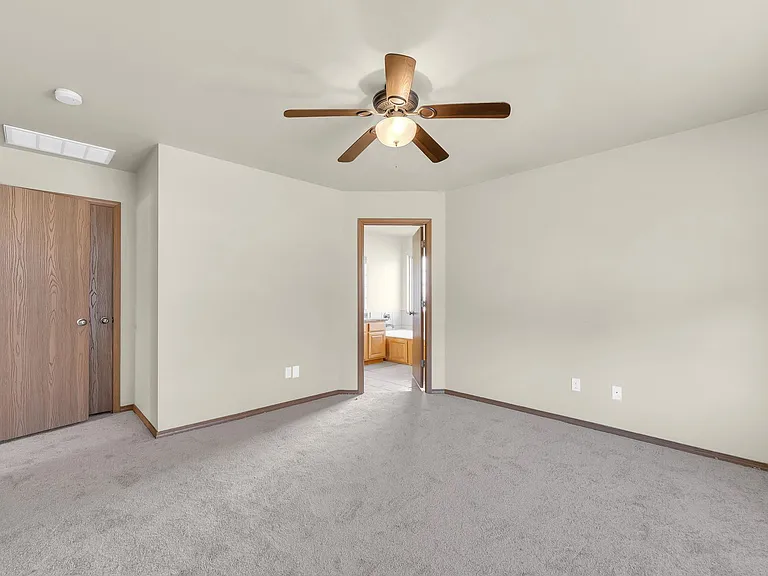 2970 W Old Farmington Rd — Photo 11