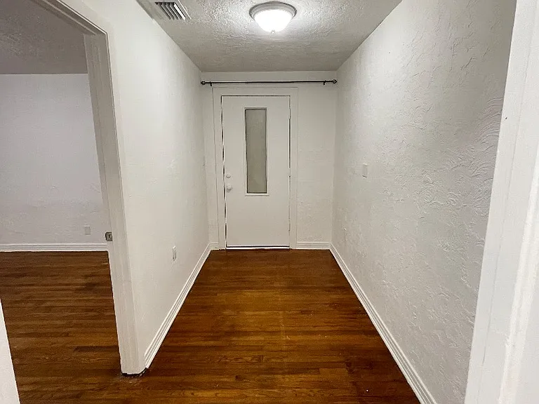 Unit Photo