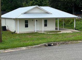 223 3rd Ave NW, Arab, AL 35016