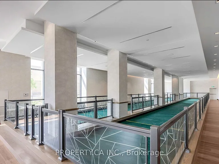 9000 Jane St #2421 — Photo 32