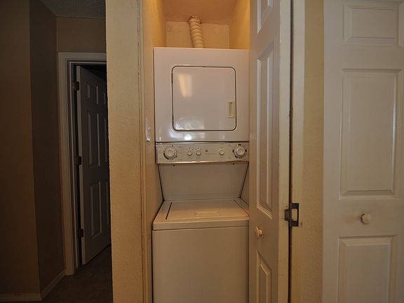 2nd image of 1621 N Leverett Ave APT 01
