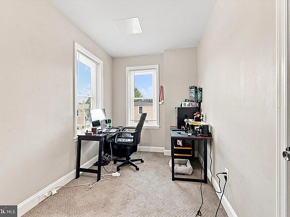 5th image of 802 George St