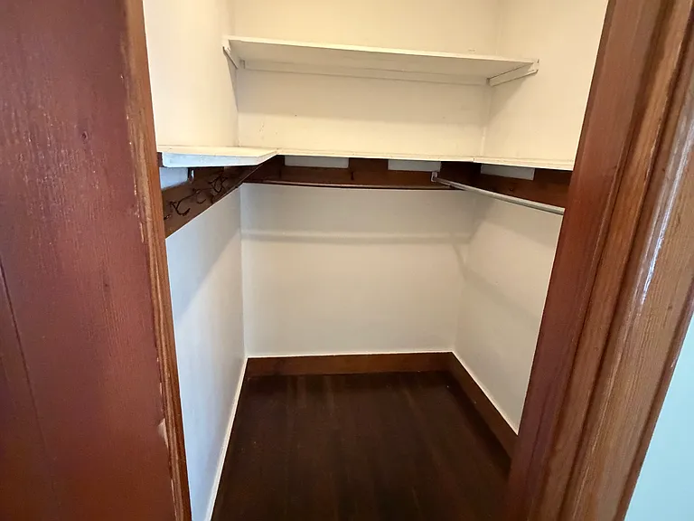 Walk in closet