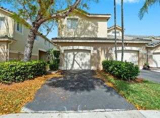 2277 Pasadena Way, Fort Lauderdale, FL 33327