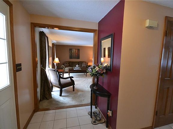 4th image of 104 Bragg Ct