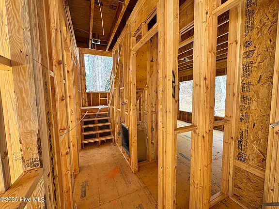 3rd image of 243 Hill Road