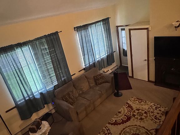 4th image of 223 River Road