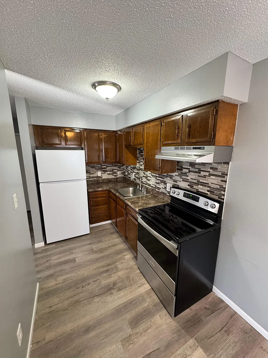 Building Photo - 610 Greene St #1