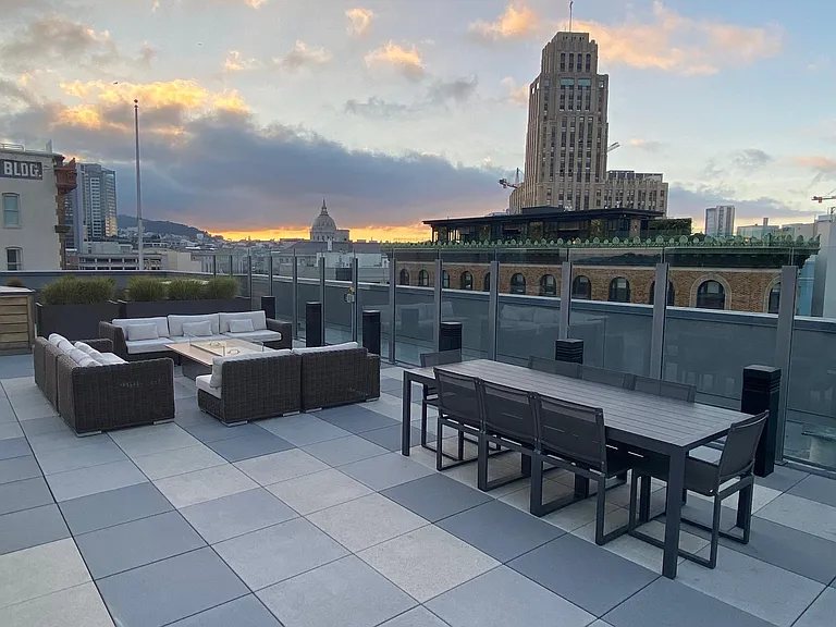 1075 Market St — Photo 16