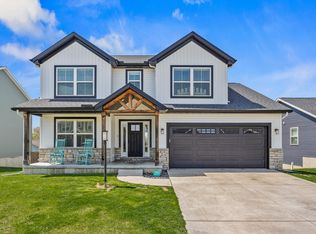 807 Cole Ln, Mahomet, IL 61853