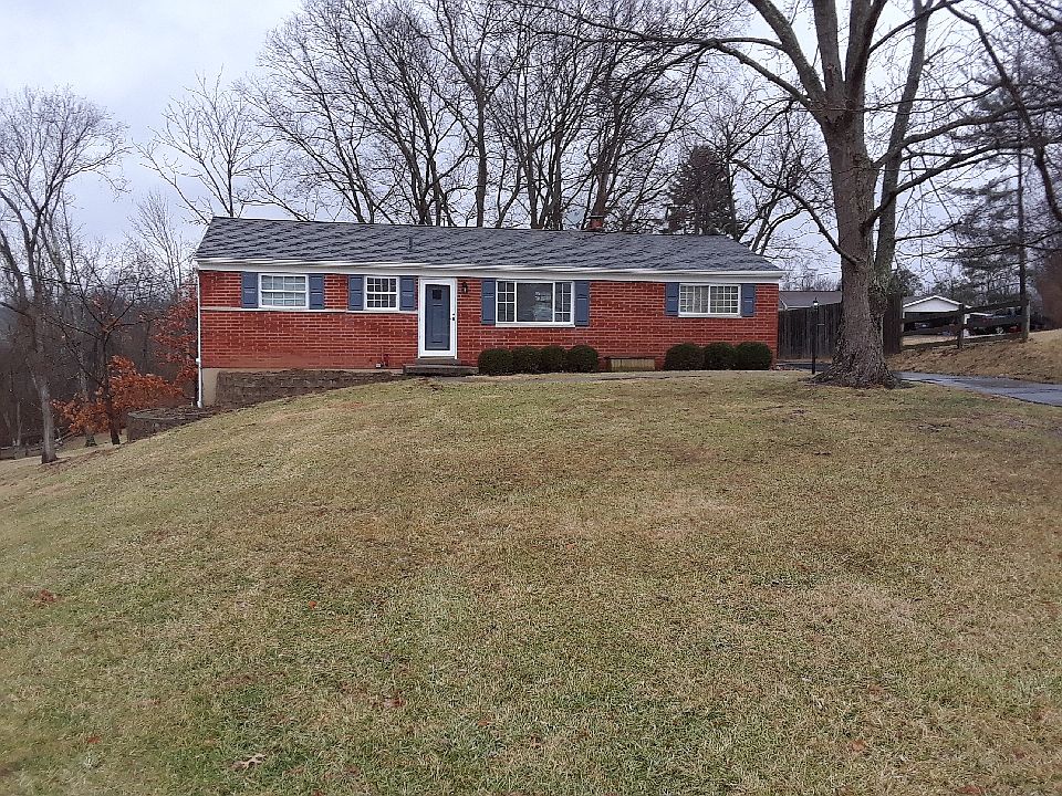 Beautiful red brick ranch!