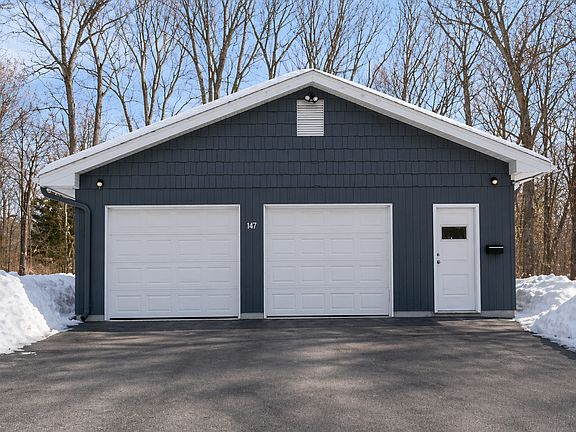 2nd image of 149 Hillyndale Rd