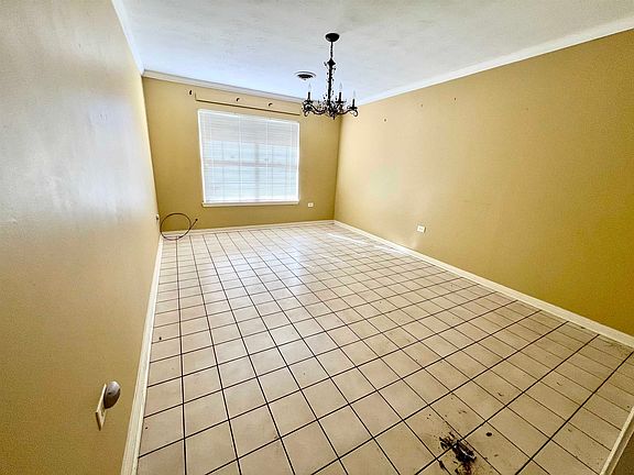 2nd image of 2204 Acadian Dr