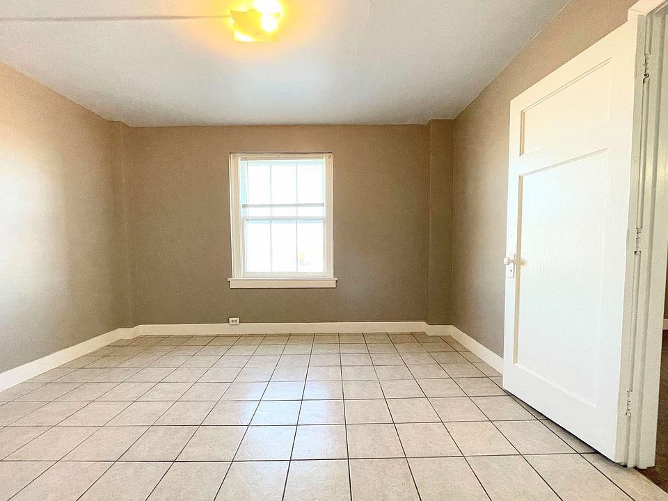 1st image of 14 E 2nd Ave #405