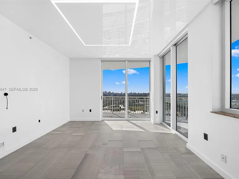 1745 Hallandale Beach Blvd #Penthouse 05W — Photo 15