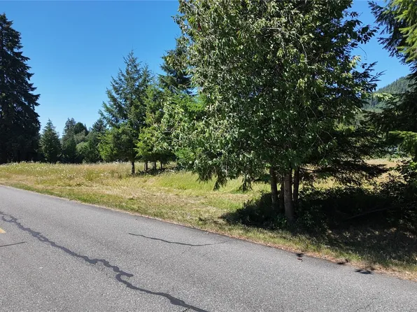 45075 Cedar Street, Concrete, WA 98237