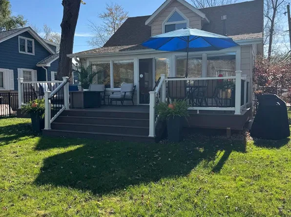 25754 W Clark St, Antioch, IL 60002