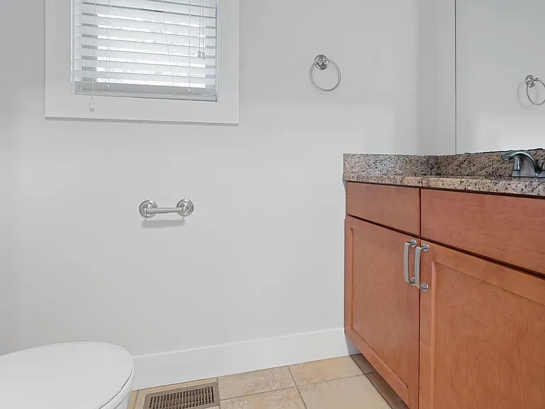 6 Thurland Ave — Photo 12