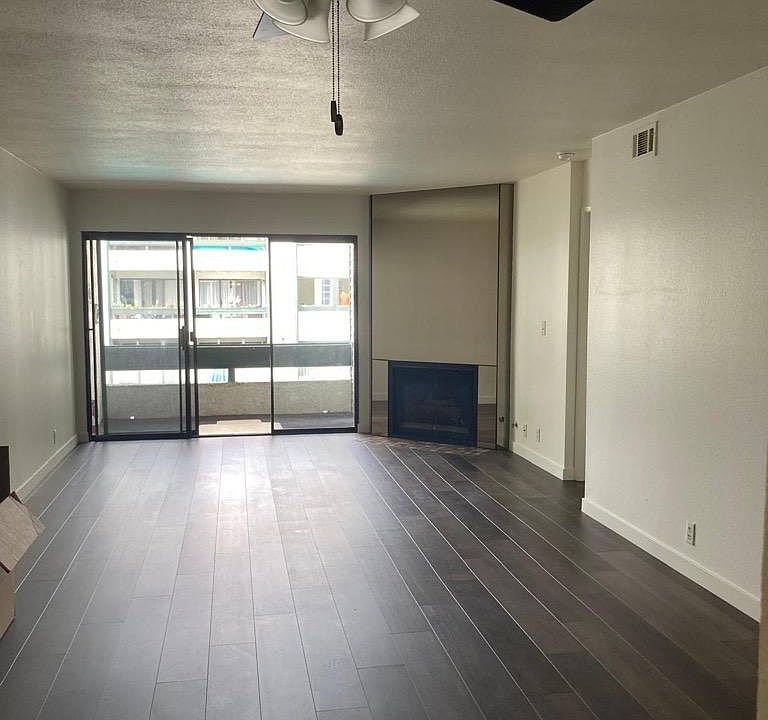 1st image of 1903 Temple Ave Unit 206
