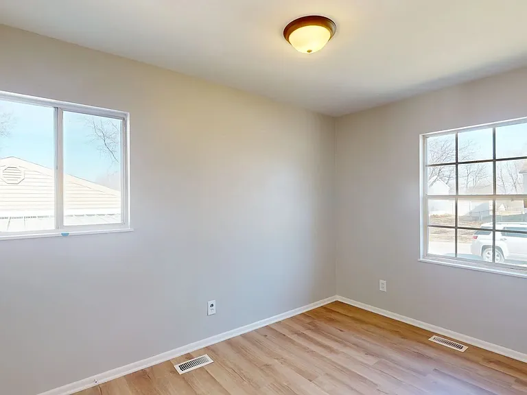 2316 Cardinal Ln — Photo 6
