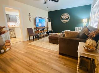 524 S 12th St, Nederland, TX 77627