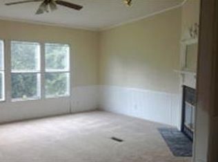 166 Andrew Ln, Jacksboro, TN 37757