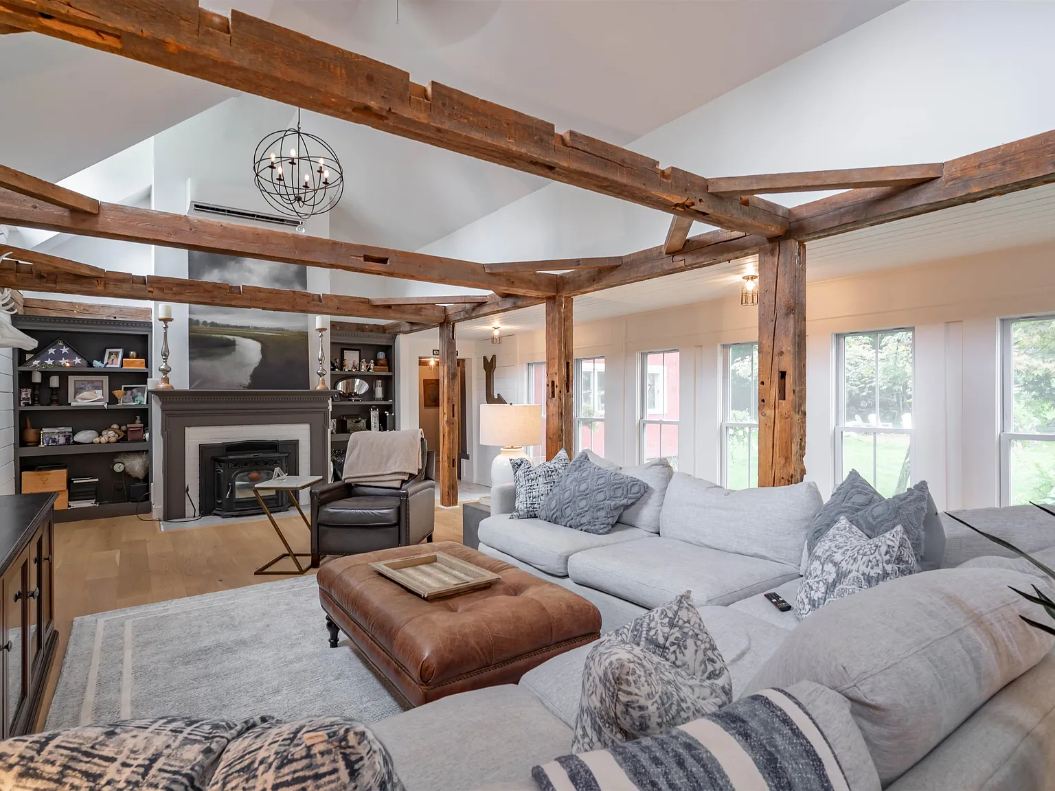 5 bed, 2.0 bath, 3493 sqft, $4,000 — Photo 4
