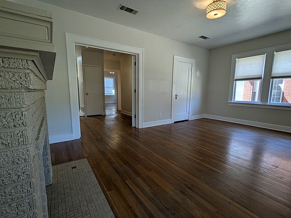 3rd image of 4227 El Campo Ave