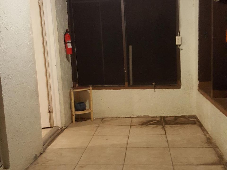 Screened in front patio