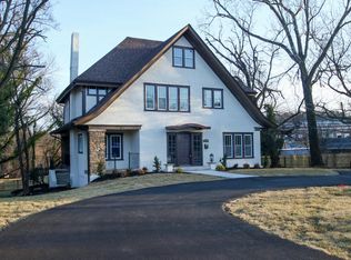 1952 Grandin Rd SW, Roanoke, VA 24015