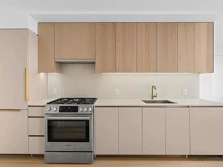 3 Court Sq #2105 — Photo 3