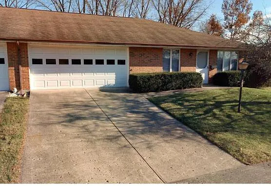730 Grandview Dr N photo 1