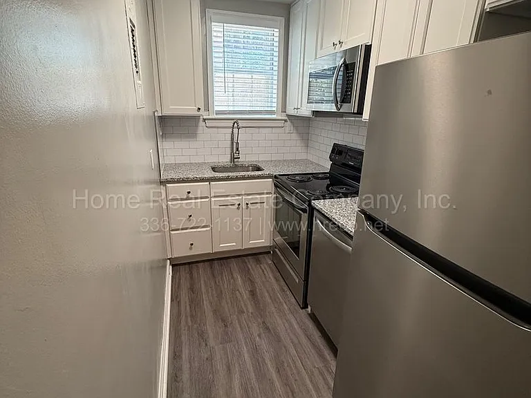 805 W End Blvd #B-4 — Photo 1