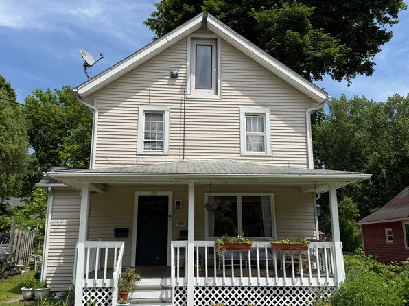 127 S Pearl St #1, Kent, OH 44240