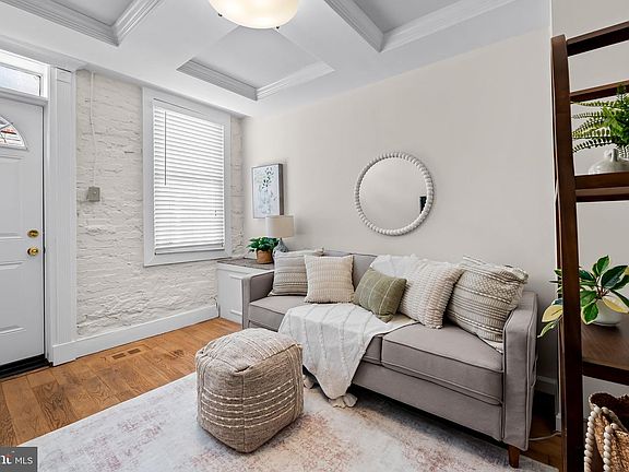 4th image of 939 S Belnord Ave